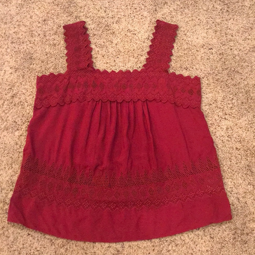 Old Navy sleeveless boho top in burgundy size L